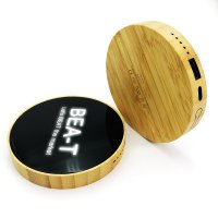 OKRÚHLA BAMBUSOVÁ (FSC) POWERBANKA S BEZDRÔTOVÝM NABÍJANÍM, CMYK + LED LOGOM, 5000 mAh