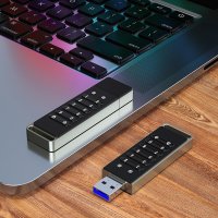 KOVOVÝ USB 3.0 FLASH DISK S HARDVÉROVÝM ŠIFROVANÍM PIN KÓDOM
