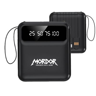 10000 mAh – powerbanka so vstavanými káblami, displejom a LED svietidlom