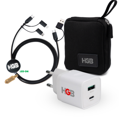 Malá darčeková sada s organizérom z rPET – 20 W adaptér do EU zásuvky a USB kábel 6 v 1 s LED logom